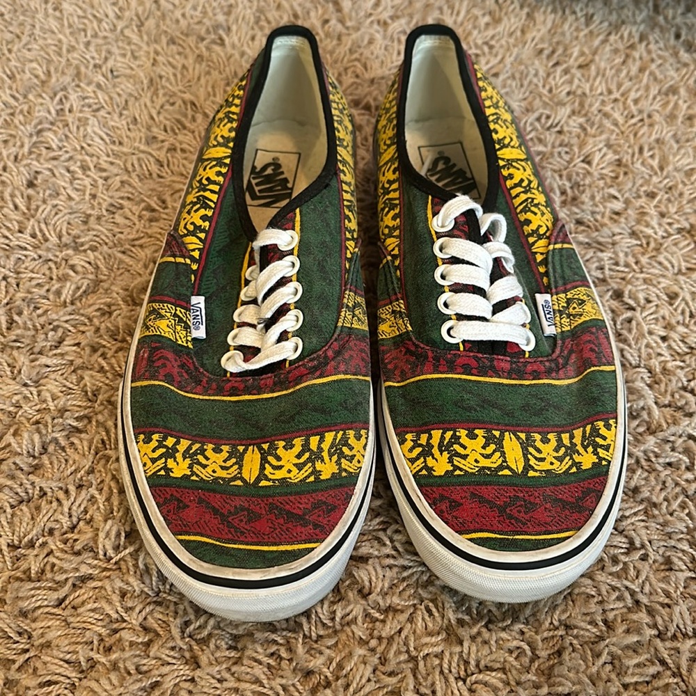 Low top Canvas Vans with Jamacian Print